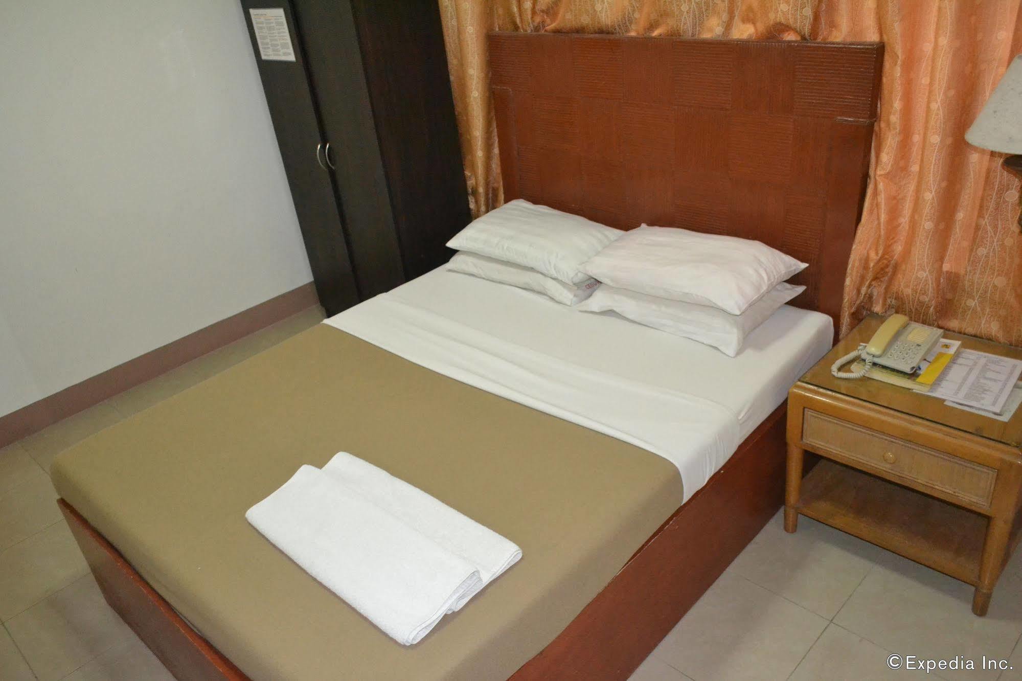 Cebuview Tourist Inn Екстер'єр фото