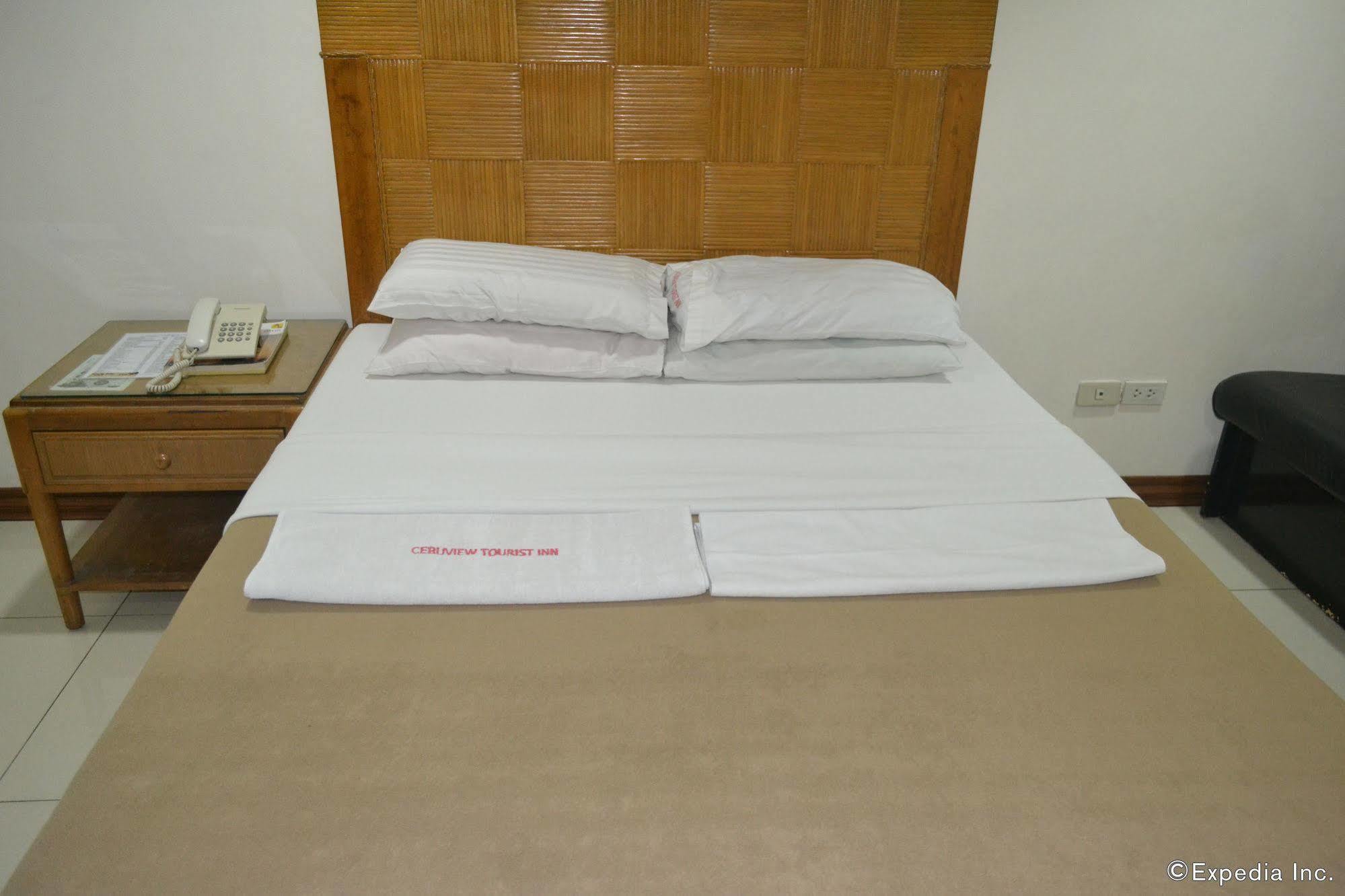 Cebuview Tourist Inn Екстер'єр фото