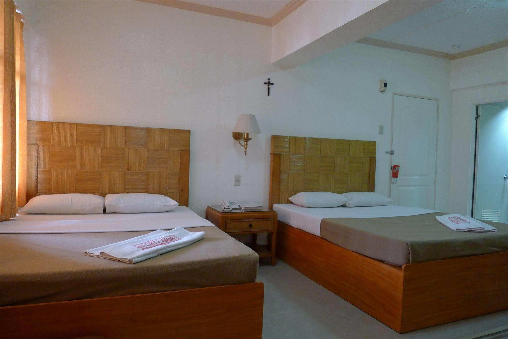 Cebuview Tourist Inn Екстер'єр фото