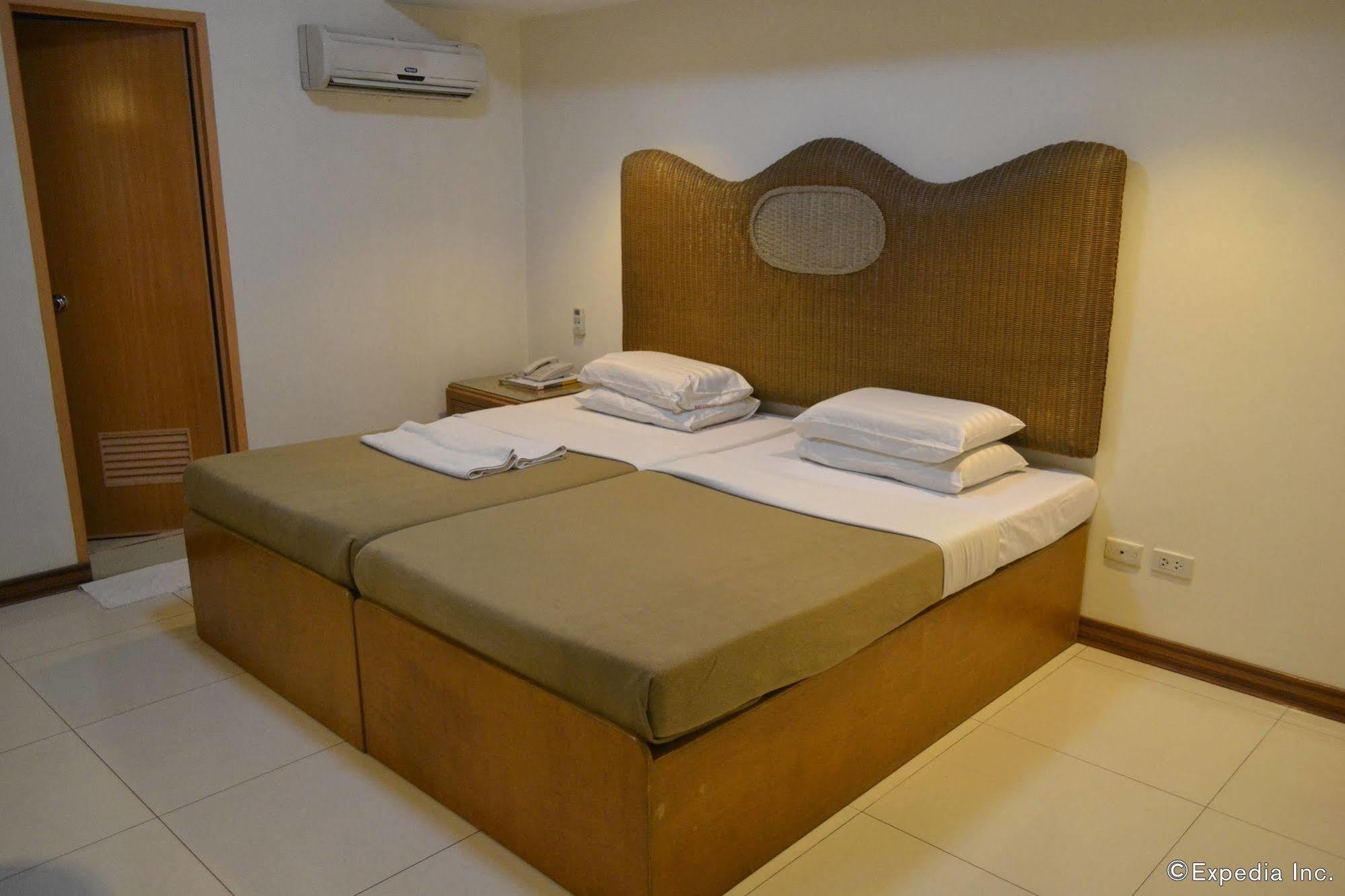 Cebuview Tourist Inn Екстер'єр фото